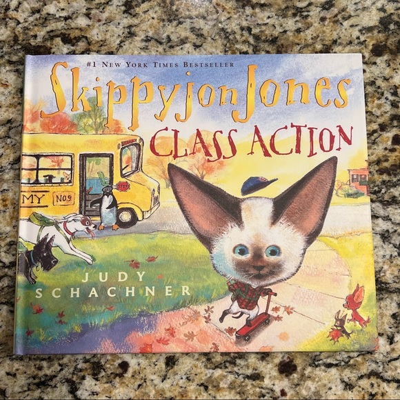 Skippyjon Jones Lot of 4 Hardcover Children’s Books, One with Bonus CD EUC - Picture 3 of 8